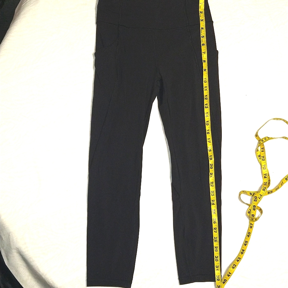 🍋 Lululemon Capris, size 6 - Picture 7 of 10